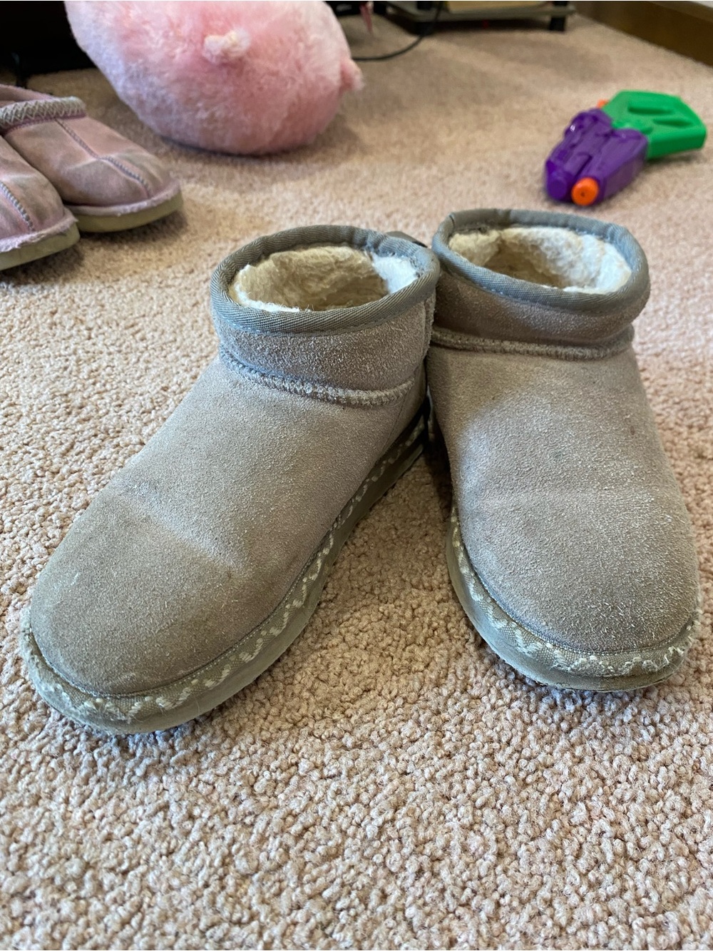 Cozy Suede Shearling Lined Bear Paw Slip-On Boots - Taupe